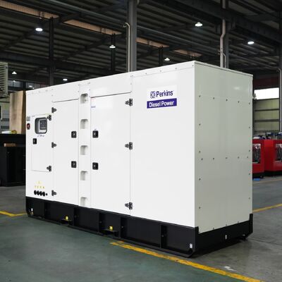 550 kW 688 KVA Générateur silencieux à refroidissement à l'eau 50/60 Hz Générateurs portables à phase unique/trois DCEC Cummin